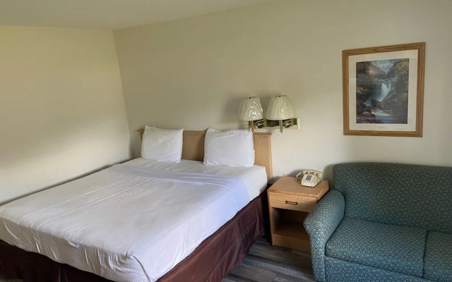 Plymouth Suites Hotel