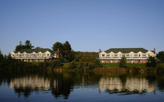 Auberge du Lac-à-l'Eau-Claire