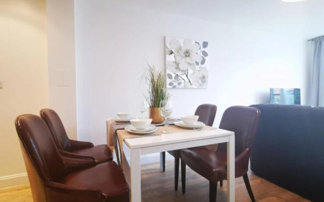 Comfy City Center Apartment