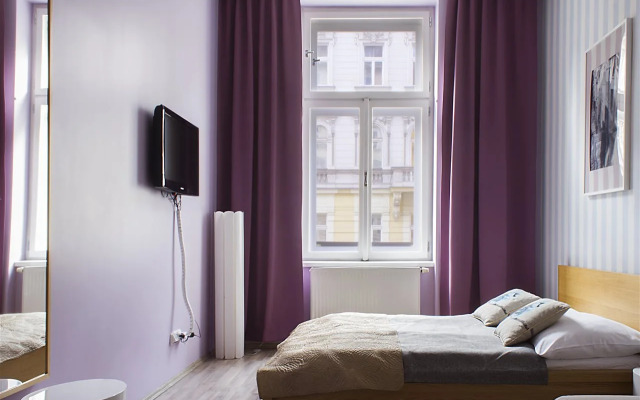 Royal Court Apartments