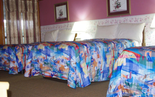 Love Hotels Western Holiday by OYO at Harlan Lake NE