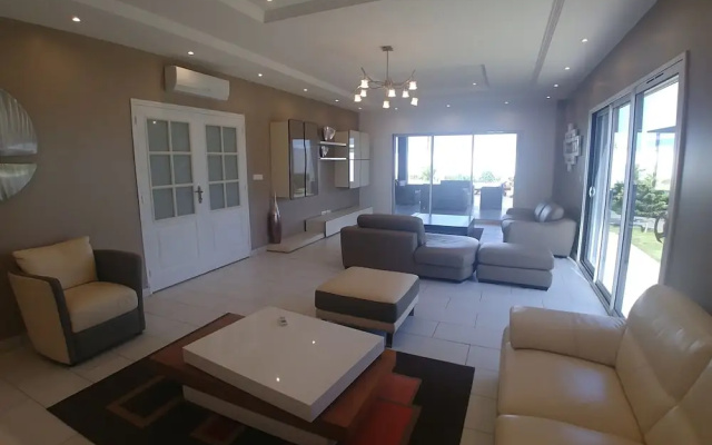 Splendid Villa 2015
