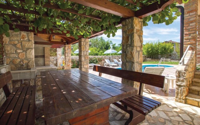 Amazing Home in Nedescina With Wifi and 5 Bedrooms