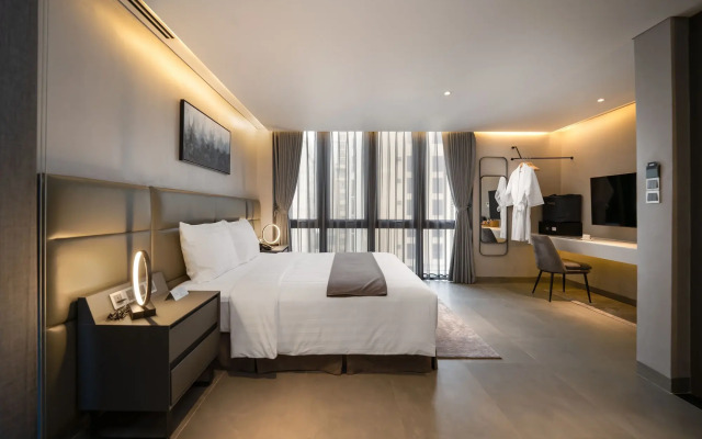 LEGEND Boutique Hotel