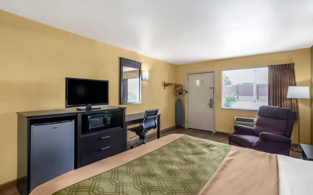 Econo Lodge Easton Route 50