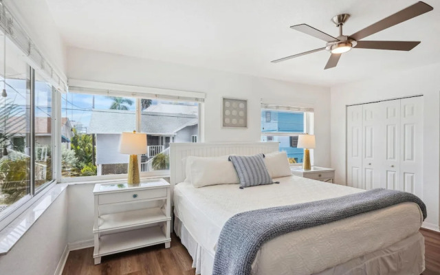 Beach Livin 3 - 3 Bedroom Upstairs