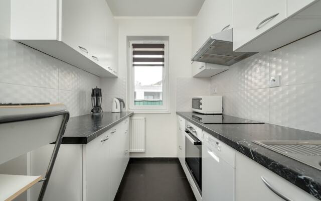 Apartment Near the River by Renters