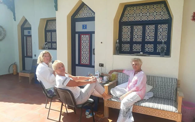 Monica Hotel
