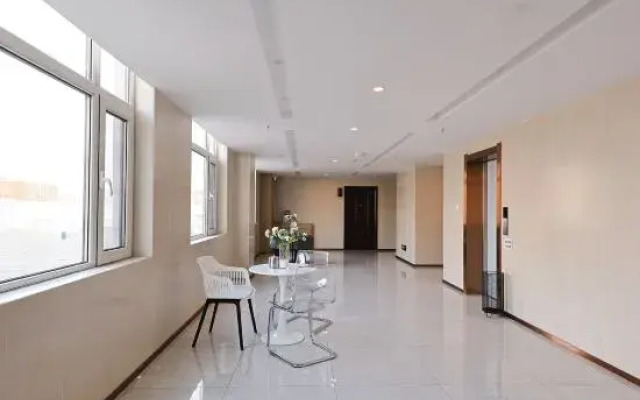 Rooftop Homestay (Yanji Yanbian University West Market Branch)
