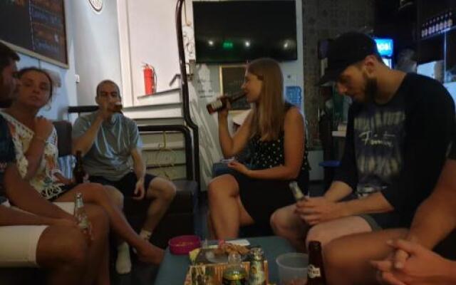 Vietnam Cheers Hostel