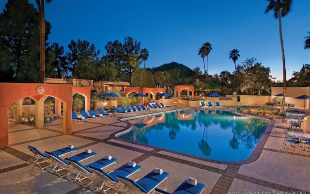 Scottsdale Cottonwoods Resort & Suites