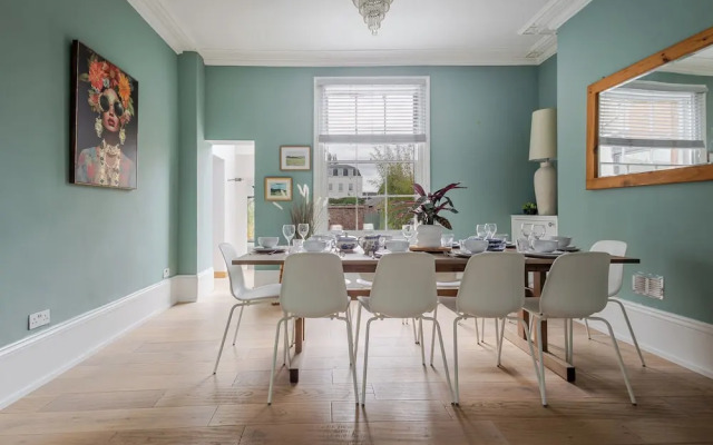 Stylish 5BD Townhouse in Leamington Spa