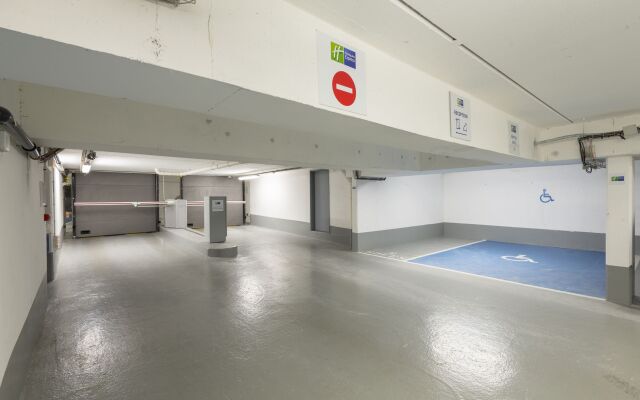 Holiday Inn Express Paris - Velizy by IHG