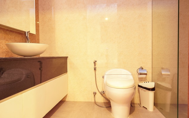 CAPITAL O890 The Royal Bay View Villas