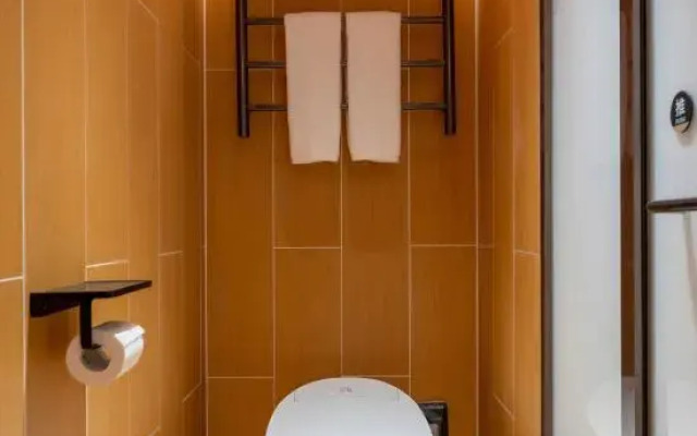 18 Degrees Residence Future Hotel