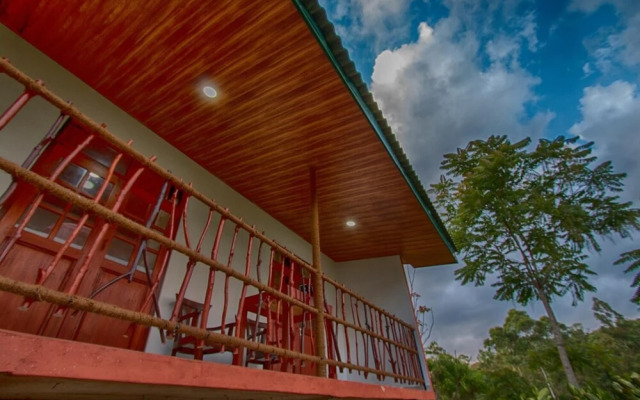 Ëlla Breeze Homestay