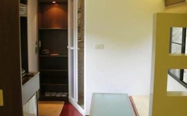 Jhuci Station Holiday Centre