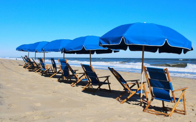 Oceanside Court by Kees Vacations