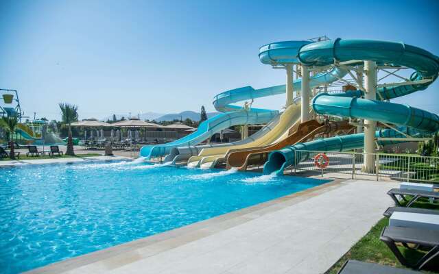 Senseana Sea Side Resort & Aquadventure - All Inclusive