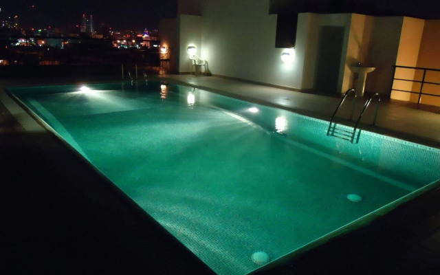OYO 111 Infinity Suites