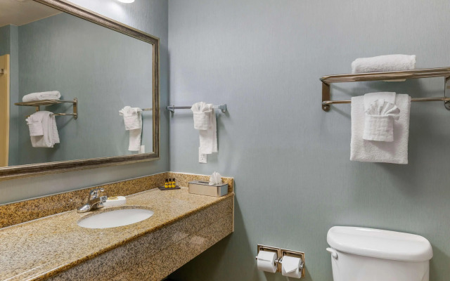 Best Western Plus Wasco Inn & Suites
