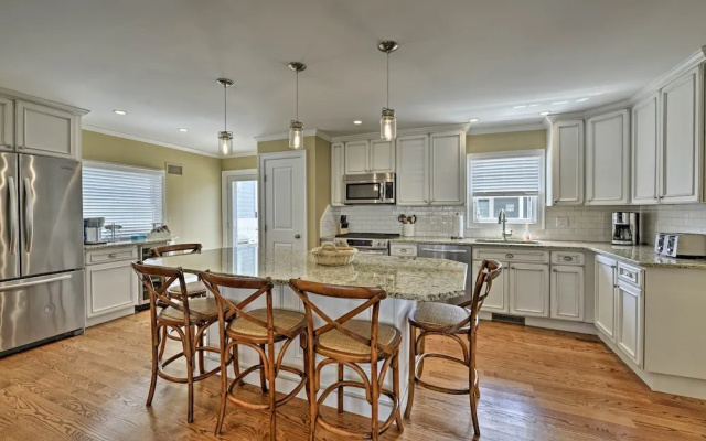 Lavallette House w/ Fenced Yard & Gas Grill!