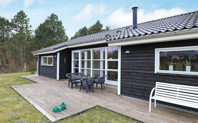 10 Person Holiday Home in Logstor