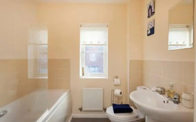 Malsbury Avenue Apartment