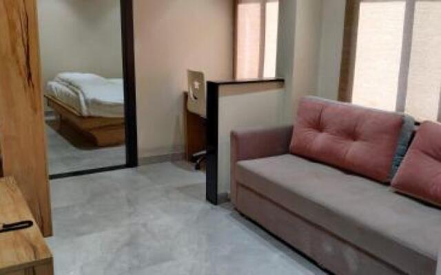 Stay10 Studio Apartments