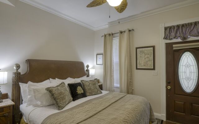 Victorian House Bed & Breakfast