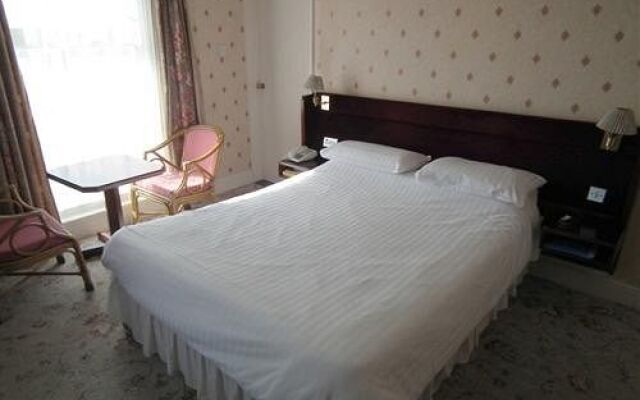 Marlborough Hotel