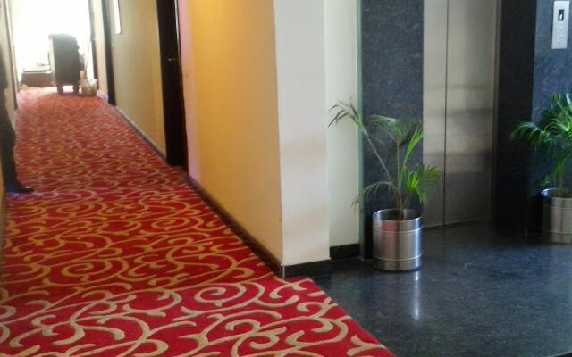 Karon Hotel - Lajpat Nagar