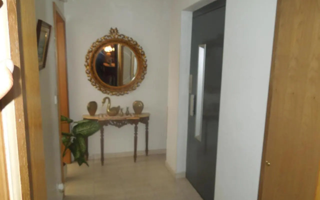Borges Pimentel Apartment