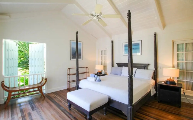 Relax by the pool, minutes from the beach - Toad Hall by BSL Rentals