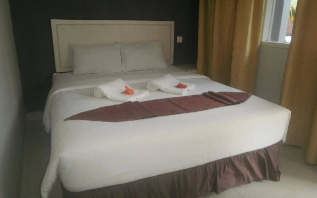 Cavery Beach Hotel