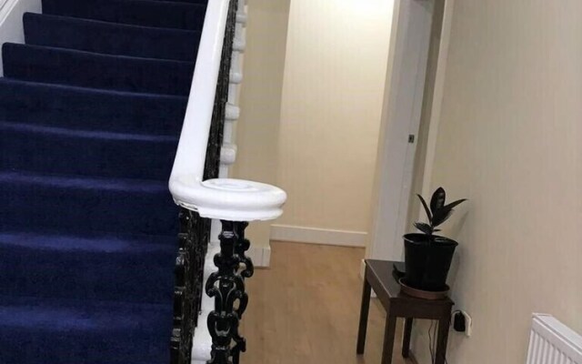 5 Bedroom House For Large Group
