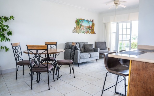 Luxury Apartments and Rooms The Lagoons