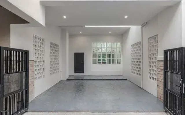 Sabbath Residence(Luxury pool villa townhome)