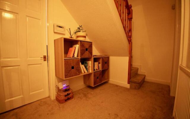 Lymm Village Apartment