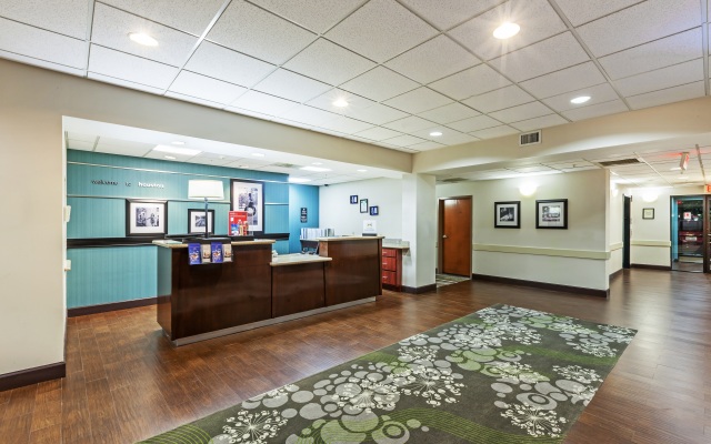 Hampton Inn & Suites Houston - Rosenberg