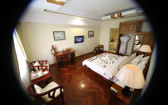 Shwe Htee Hotel
