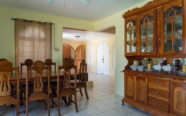 Hatfield South Villa