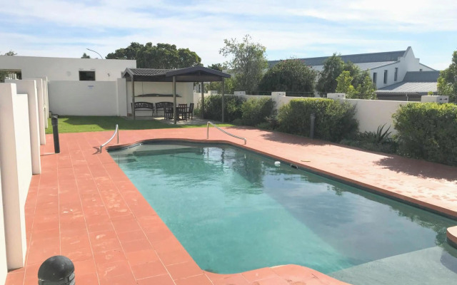 The Bella - 6 Sleeper - Sea Views Pool & Patio