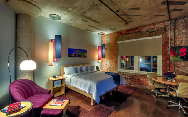 Canvas Hotel Dallas