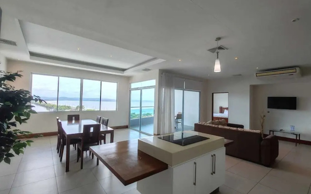 Puerto Azul Residences