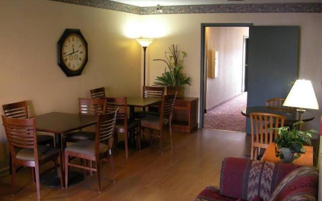 Home Lodge Louisville Sellersburg