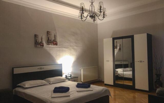 Philia's Guest House