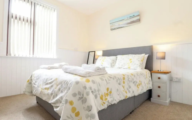 Flat 1 Niles Place