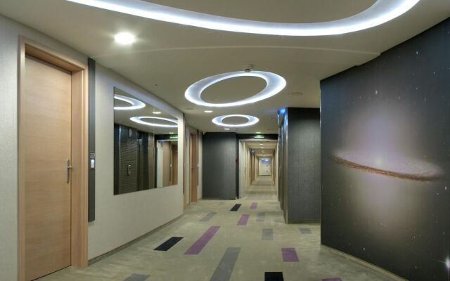 Galaxy Hotel