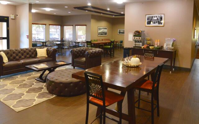 Best Western Plus Lee's Summit Hotel & Suites